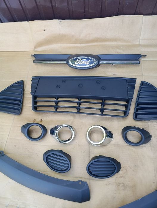 Решітка бампера ford focus mk3 решетка бампера спойлер заглушка решітка радіатора рамка форд фокус 3