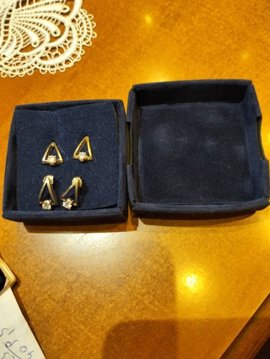 Kolczyki srebrne z cyrkoniami-2 pary.