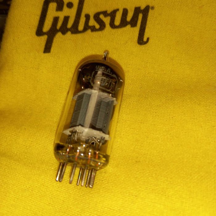 Válvulas p_amplificador guitar, baixo, Hi-Fi ECC 12AX7 EL84 EF86 etc