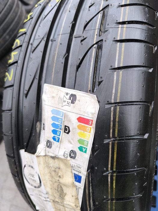Opona Bridgestone potenza 245/45/19 pojedynka  nowa
