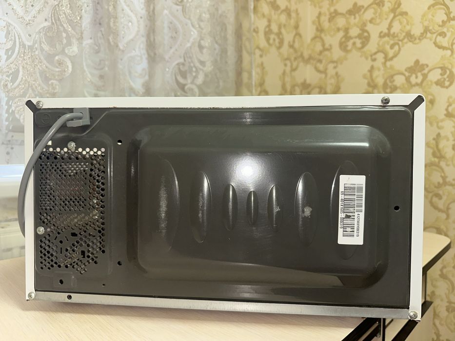 Мікрохвильова піч LG MS2022D  в опис