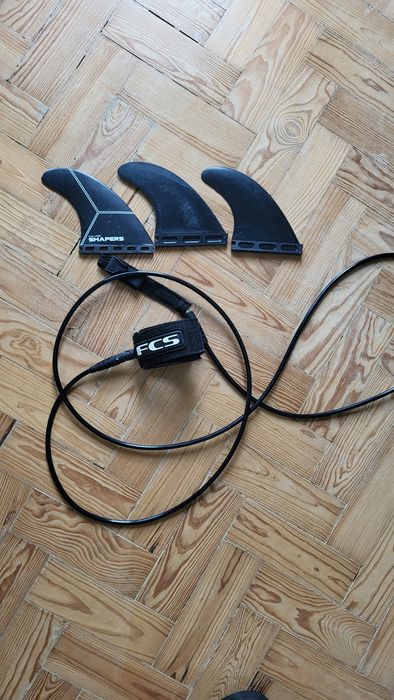 Conjunto quilhas futures + leash (quad disponível)