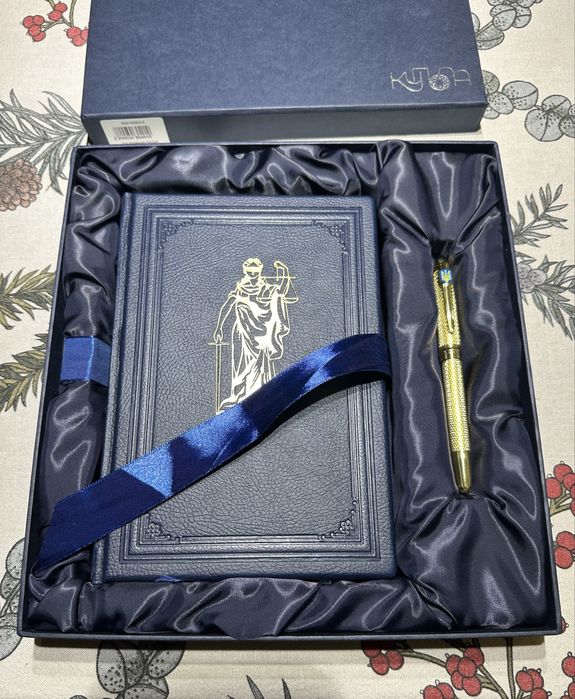 Щоденник блокнот шкіряний Феміда