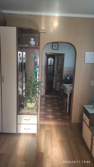 Продам будинок коло річки,в центрі міста