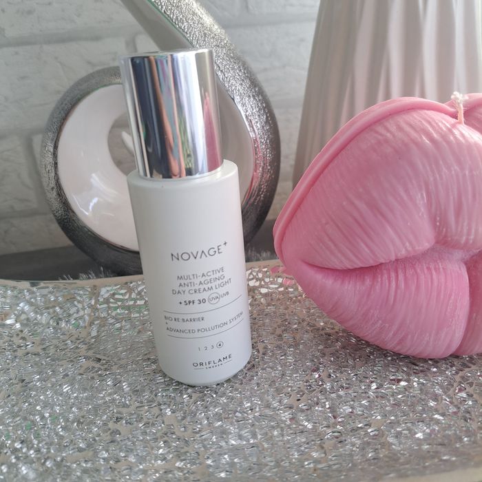 Multiaktywny lekki krem przeciwstarzeniowy na dzień 41044 Novage Orifl