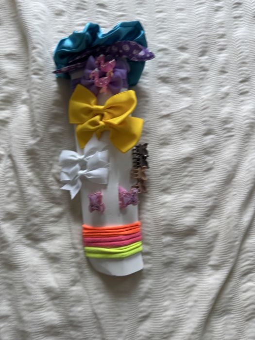 Duży zestaw gumek i spinek do włosów