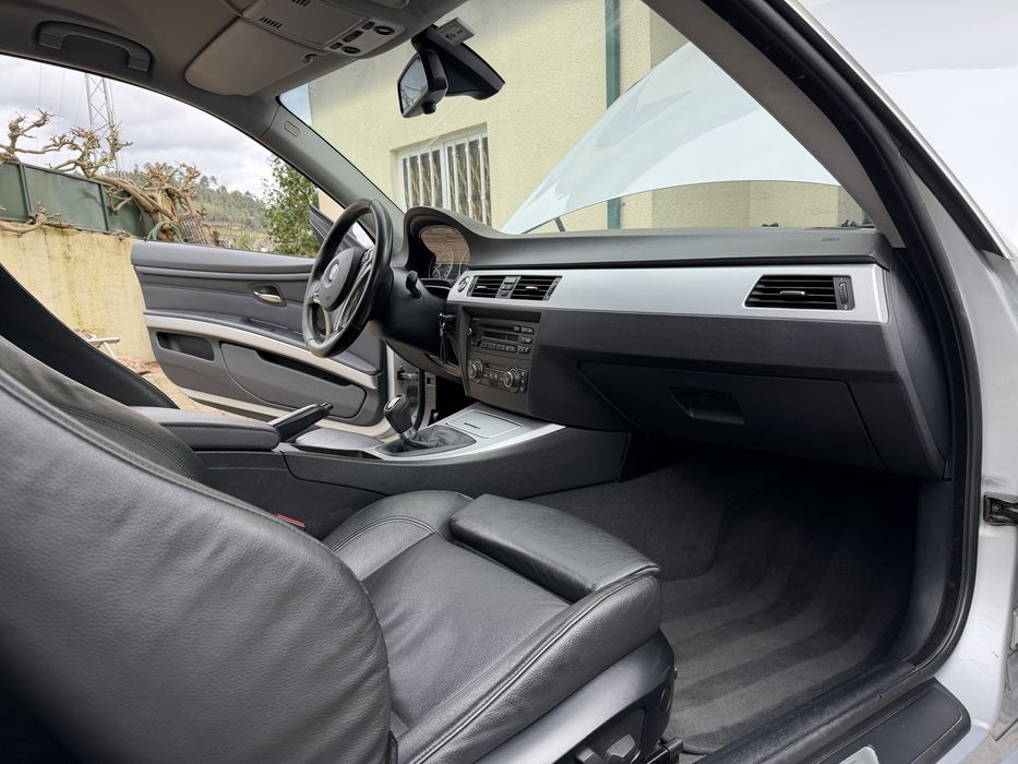 E92 330d 70€ selo