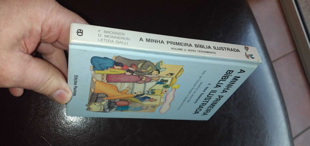 Livro " A minha primeira Bíblia ilustrada"