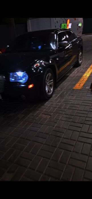 Chrysler 300С. 2.7