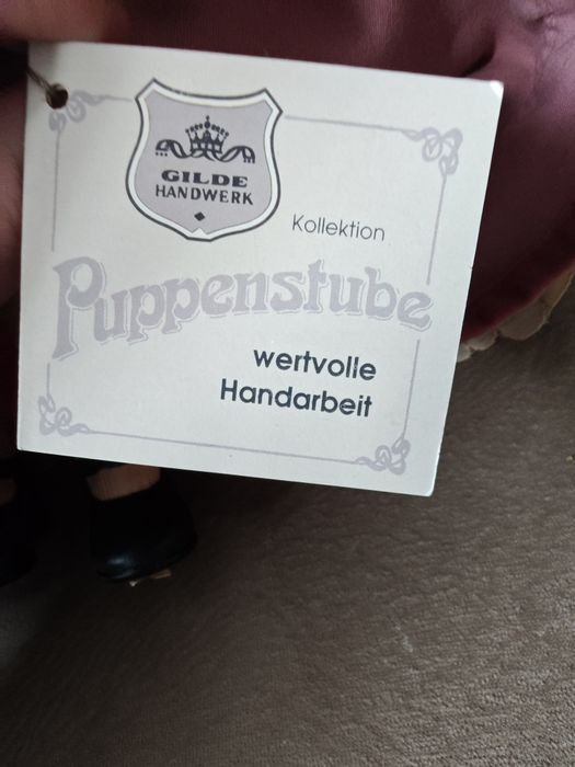 Lalka kolekcjonerska z serii "Puppenstube" marki Gilde Handwerk