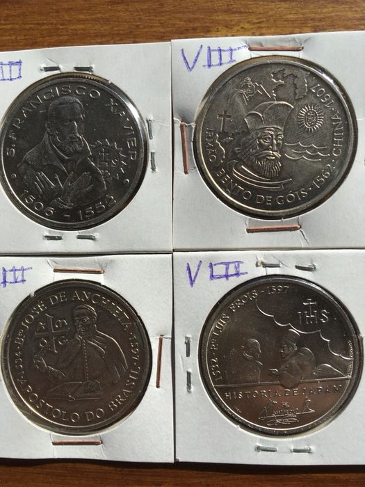 Moedas 200 escudos serie VIII