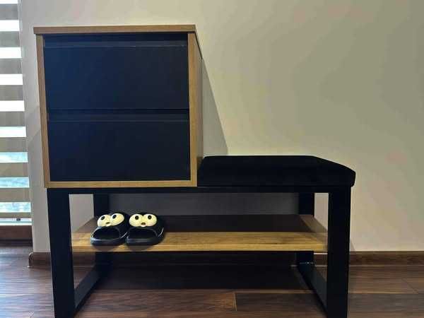 Szafka na buty z tapicerowanym siedziskiem na konstrukcji stalowej