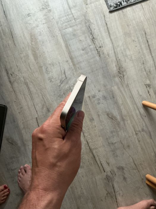 iPhone 13 128 GB.Stan praktycznie idealny.