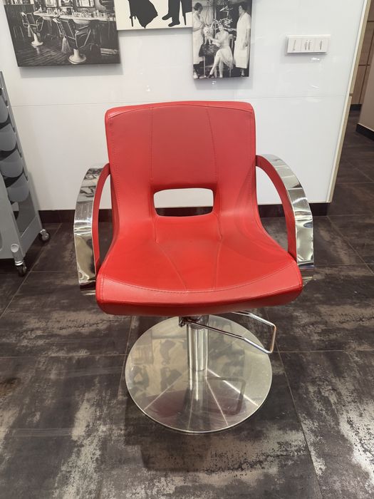 Меблі для салону краси