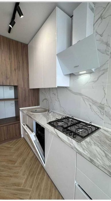 Продаж 1 к квартири