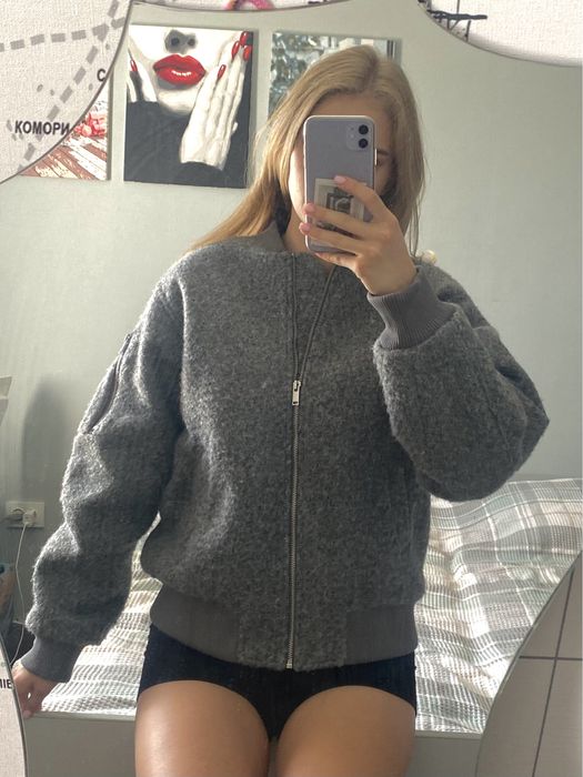 Бомбер H&M в букле