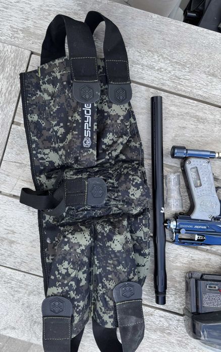 Conjunto de Paintball: Marcador, Capacete, Acessórios e Recargas