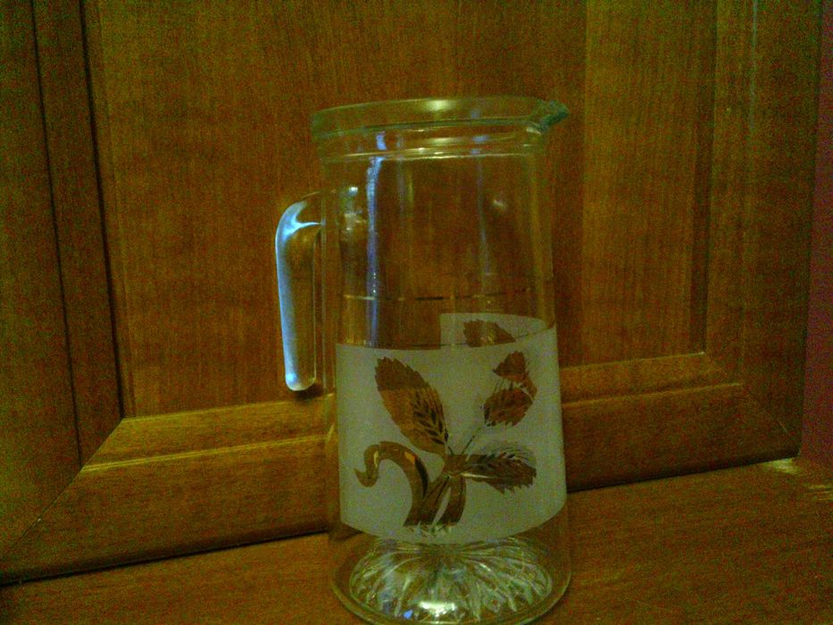 6 szklanek i dzbanek