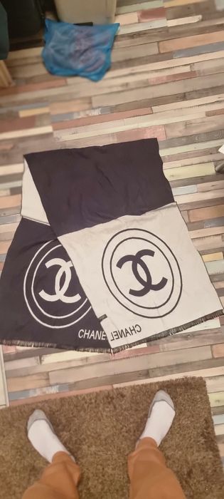 szalik szata Chanel