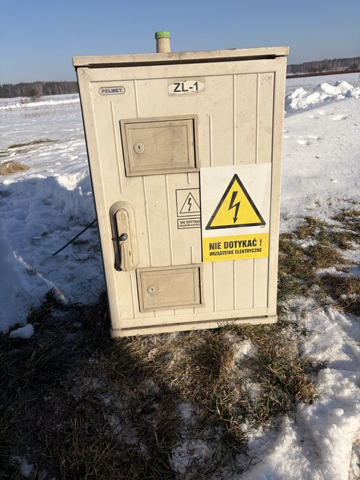 Skrzynka elektryczna budowlana