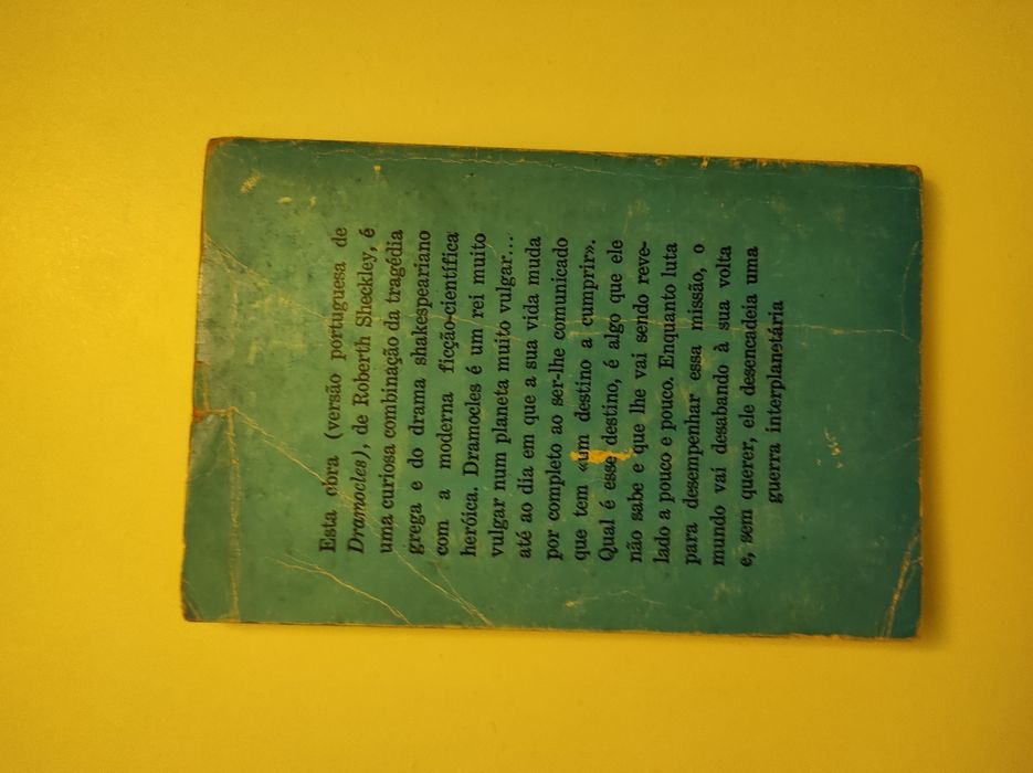 Livro "O senhor das estrelas" de Robert Sheckley