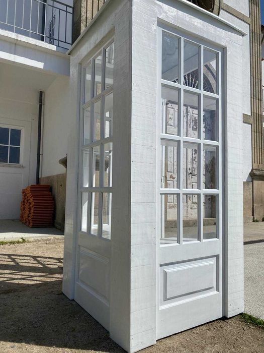 Cabine telefônica Decorativa.