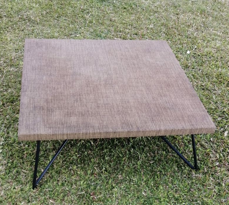 Mesa de centro da AREA store