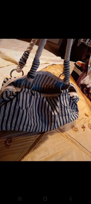 Bolsa de verão,  azul e branca, Bershka