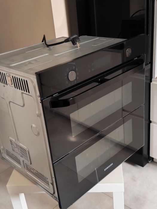 Piekarnik do zabudowy Samsung Dual Cook NV75N5641RB