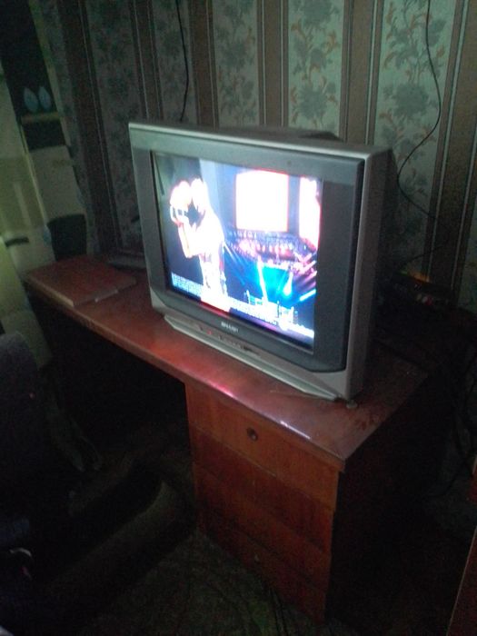 Продам телевізор Sharp