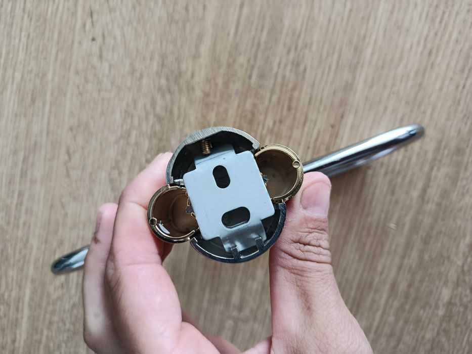 Suporte Toalha WC