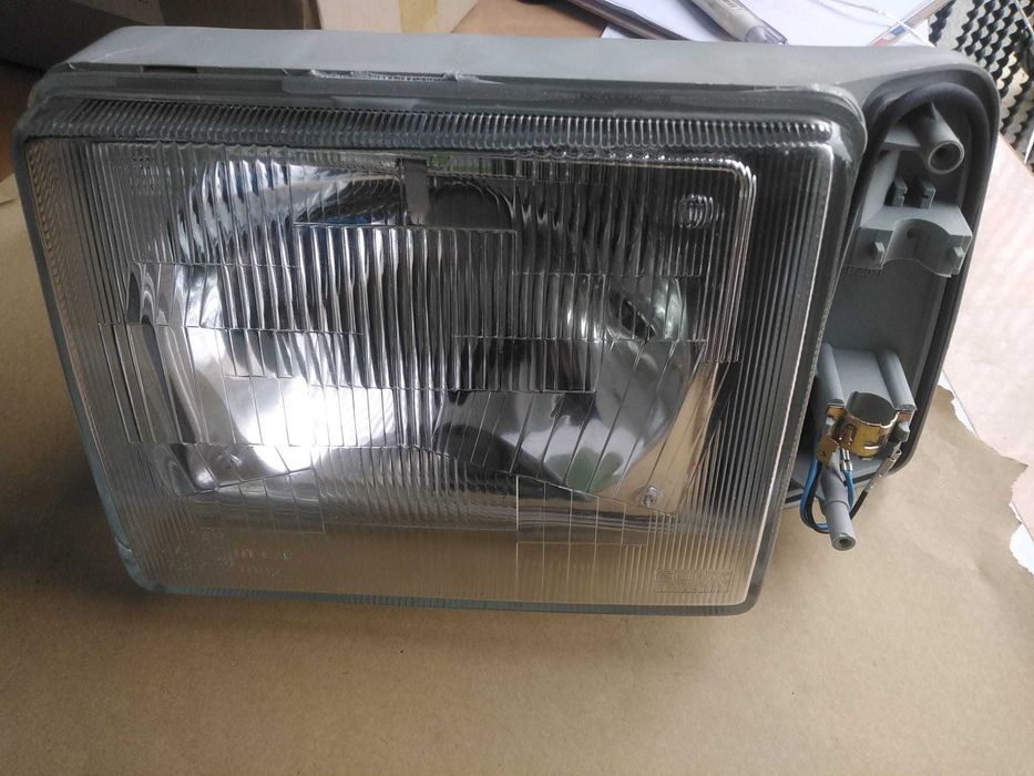 Farol Esquerdo Fiat Panda 750 Novo