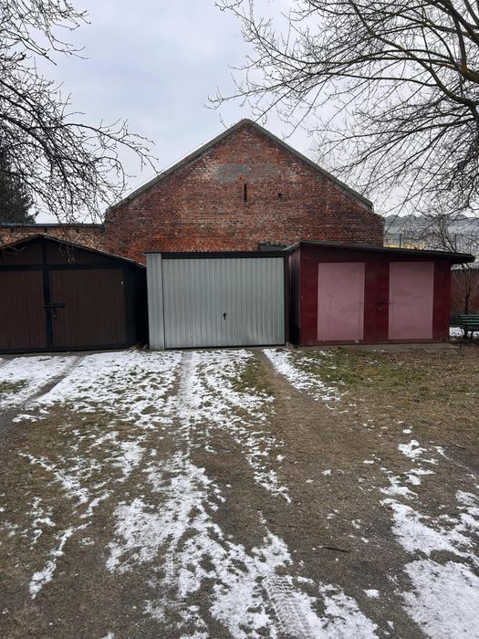 Sprzedam garaz blaszany wraz z placem ul.Slowackiego