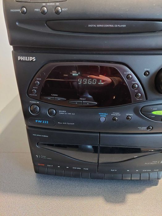 Wieża PHILIPS FW332/34