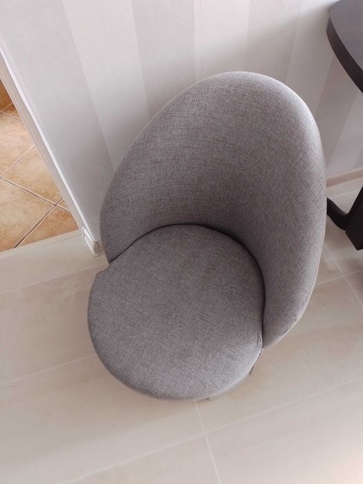 Fotel mały szary