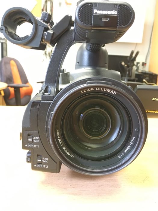 Продам профессиональную видеокамеру Panasonic AG-HVX200Е