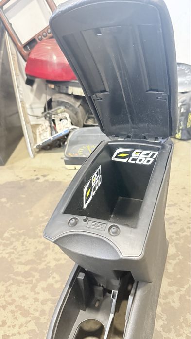 Consola central apaoio de braço citroen c4 ano 2007 vtr