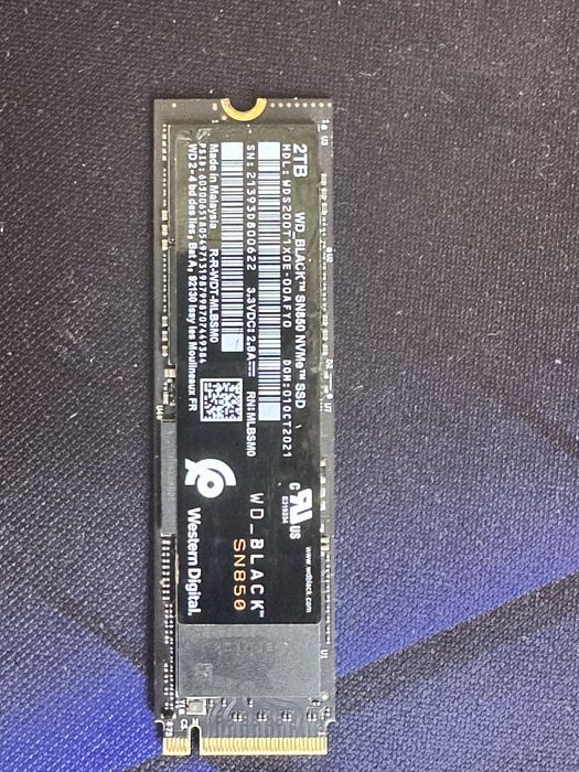 Продам оригінальний WD Black SN850 2TB (WDS200T1X0E)