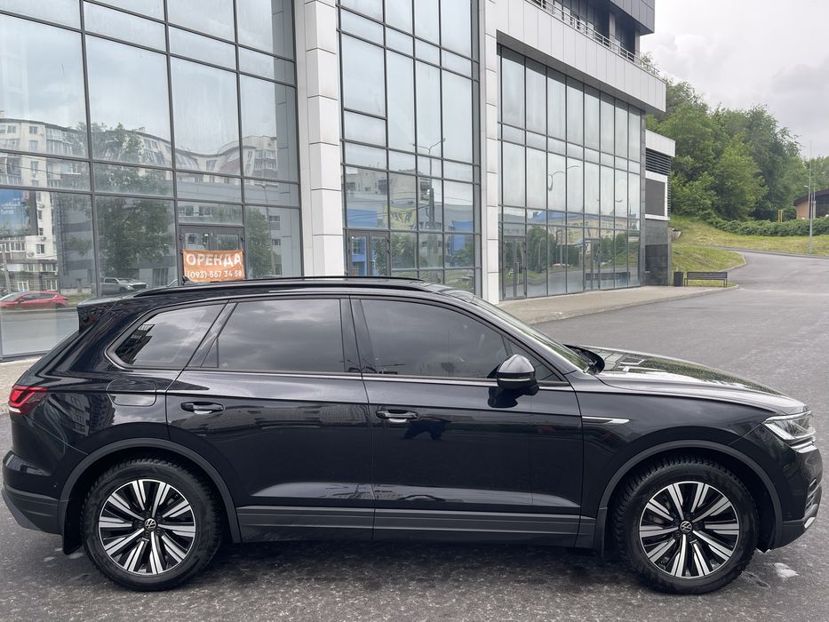 Продам VW Touareg 2021