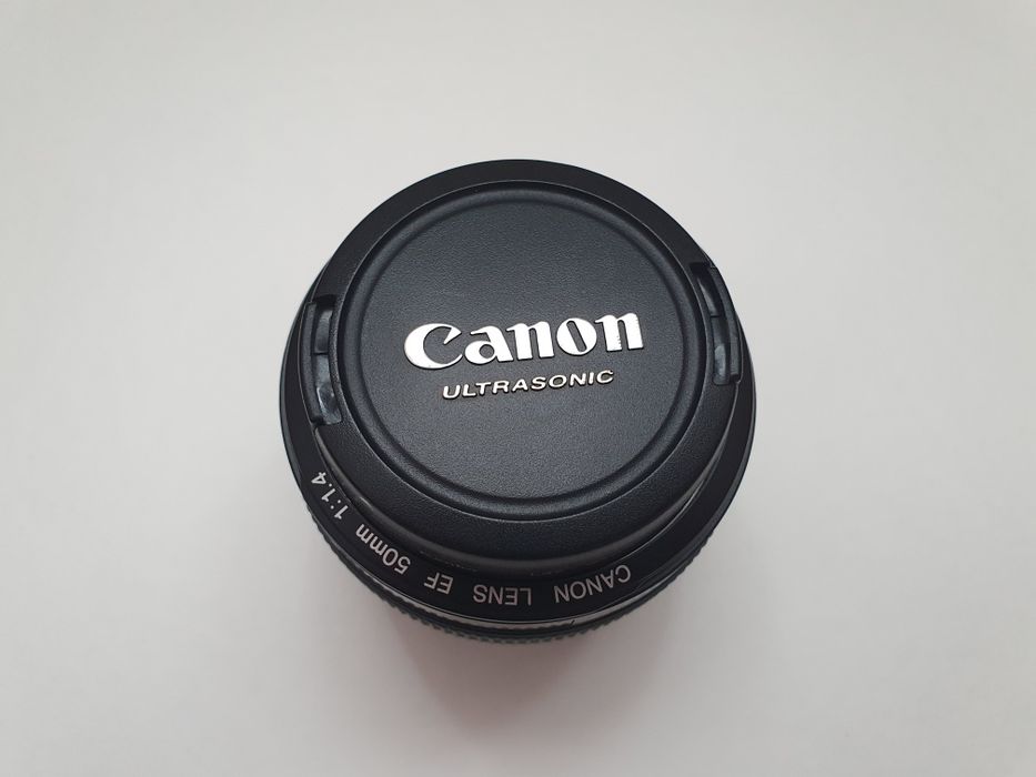 Об'єктив Canon 50-1,4.