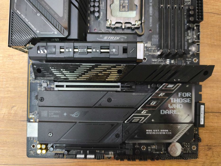 ASUS płyta główna ROG STRIX Z890-E GAMING WIFI box gwarancja nr. 560634