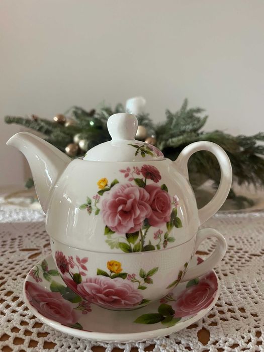 Nowy ceramiczny zestaw do herbaty dla jednej osoby,