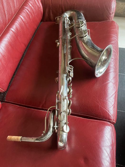 Saxofone barítono para restauração da