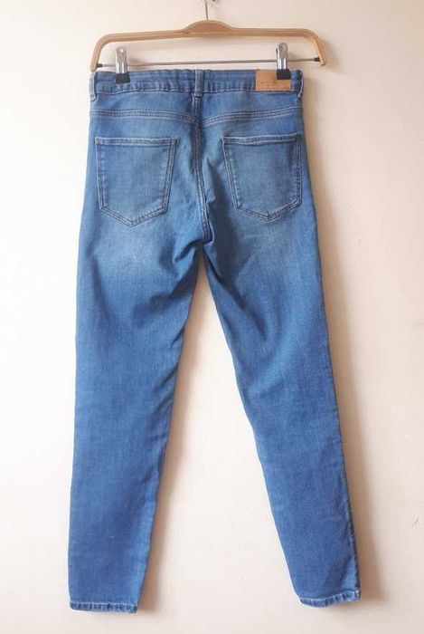 Conjunto menina 11-12 anos // Top GAP e Calças de ganga Zara