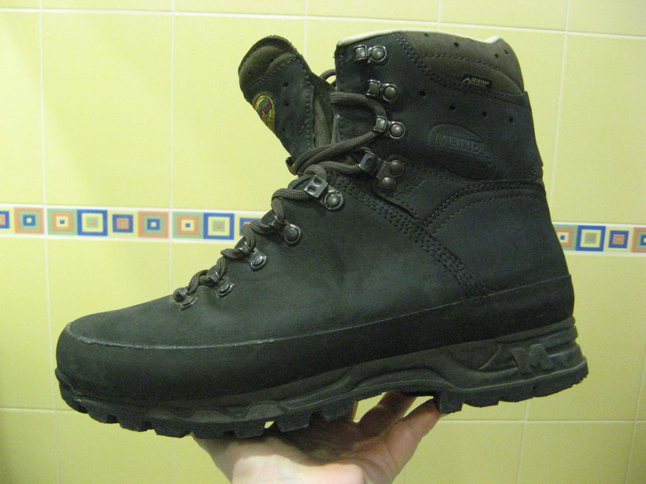 Ботинки на мембране Gore-Tex 44