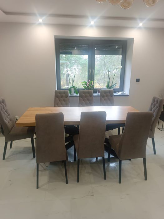 Stół rozkładany na pająku