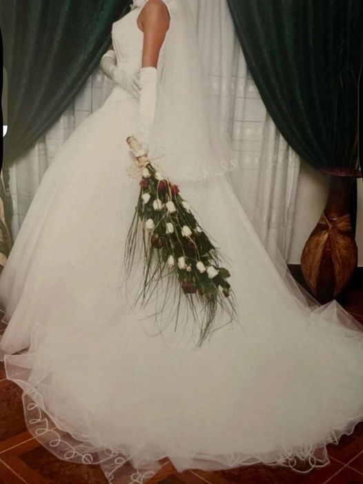 Vestido de noiva princesa+ véu catedral em tule cristal brilhante