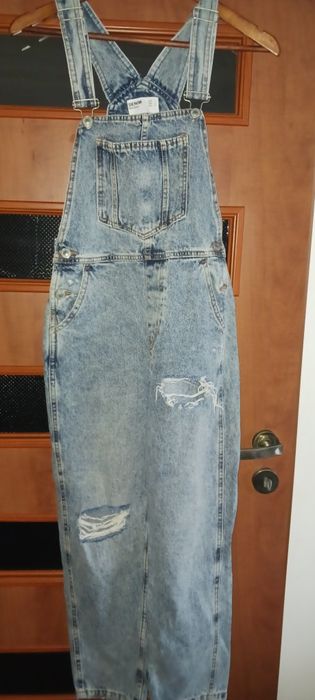 Spodnie ogrodniczki Bershka