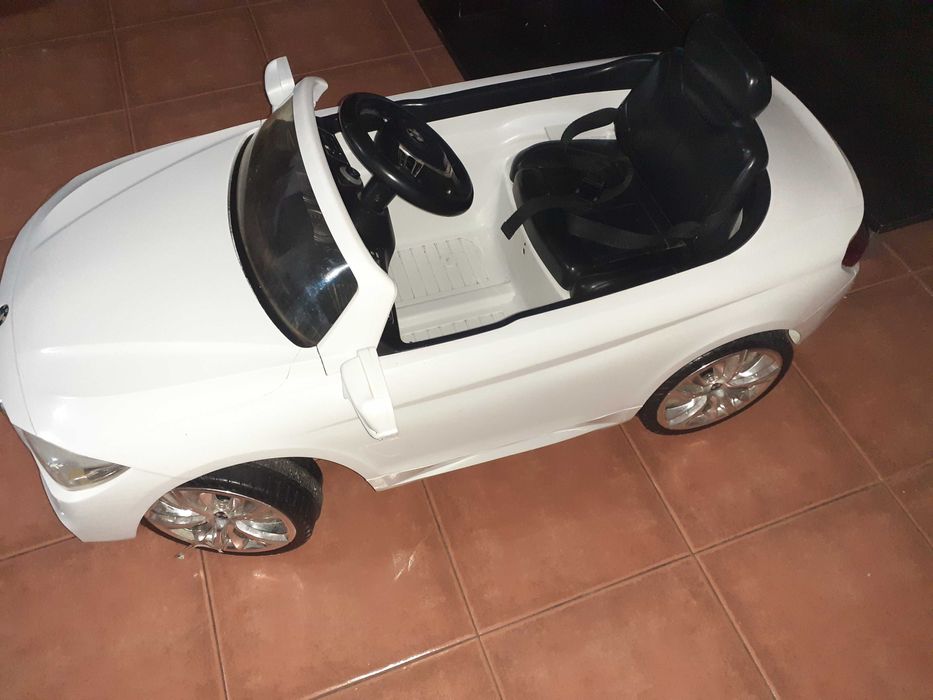 Carro criança bateria