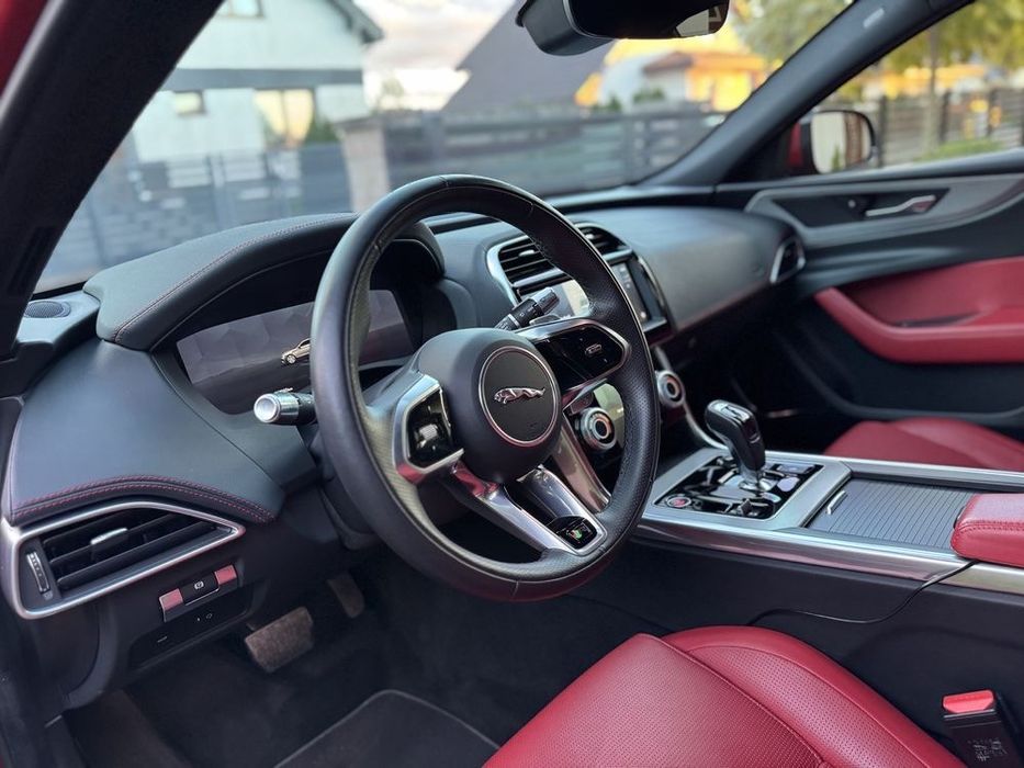 Jaguar XE R-Dynamic w stanie perfekcyjnym!